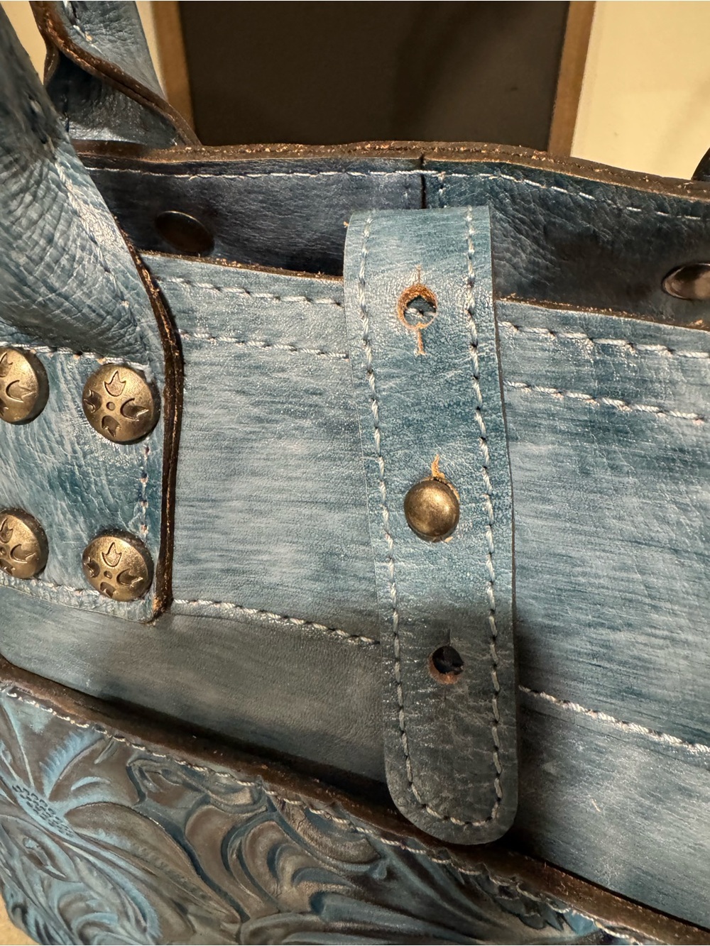 Patricia Nash Analia Tooled Leather Crossbody Tote in Safflower Blue! GUC! - Picture 7 of 12